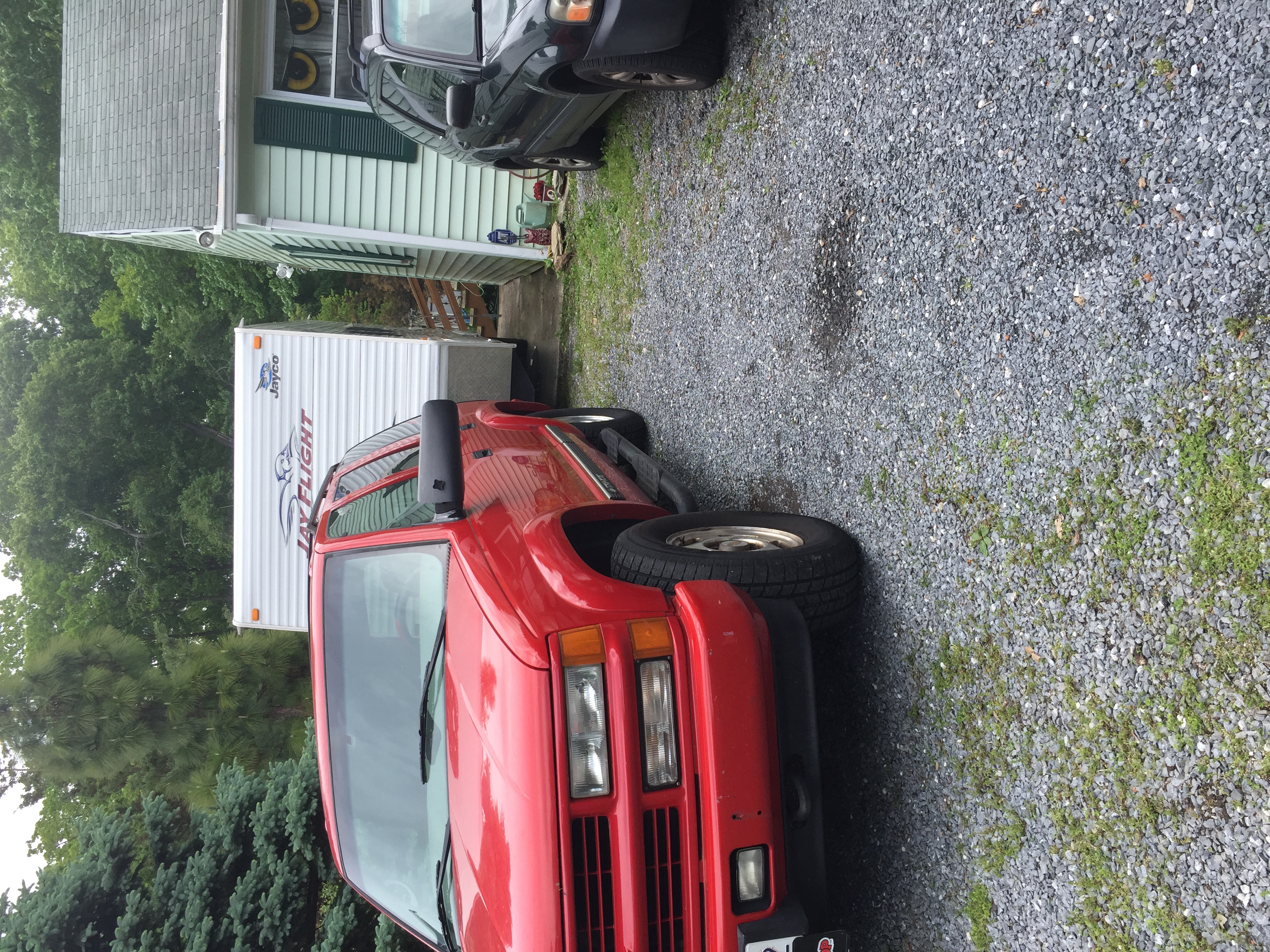 Used 2000 Chevrolet Tahoe Z71 w/ Comfort & Security Pkg AWD/4WD image 2