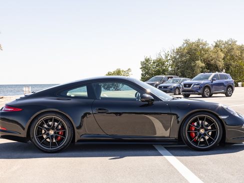 Used 2015 Porsche 911 Carrera 4S image 6