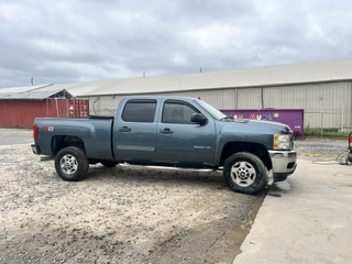 Used 2011 Chevrolet Silverado 2500 LT w/ Interior Plus Package AWD/4WD image 1