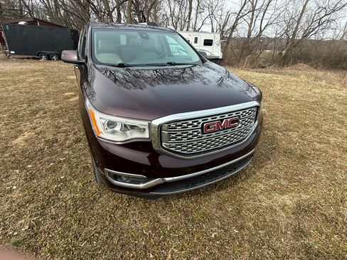 Used 2018 GMC Acadia Denali w/ Technology Package image 2