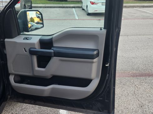 Used 2017 Ford F150 XL w/ Equipment Group 101A Mid image 14