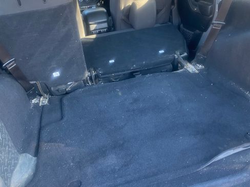 Used 2018 Jeep Wrangler Unlimited Sport image 6