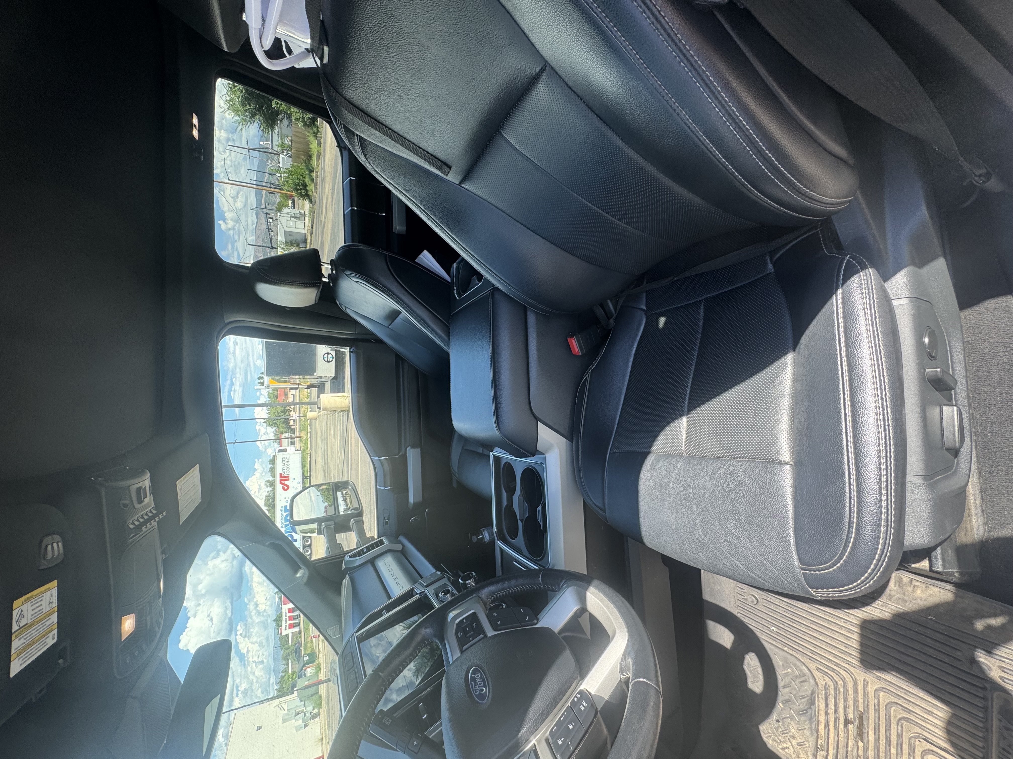 Used 2022 Ford F450 Lariat w/ Lariat Ultimate Package AWD/4WD image 18