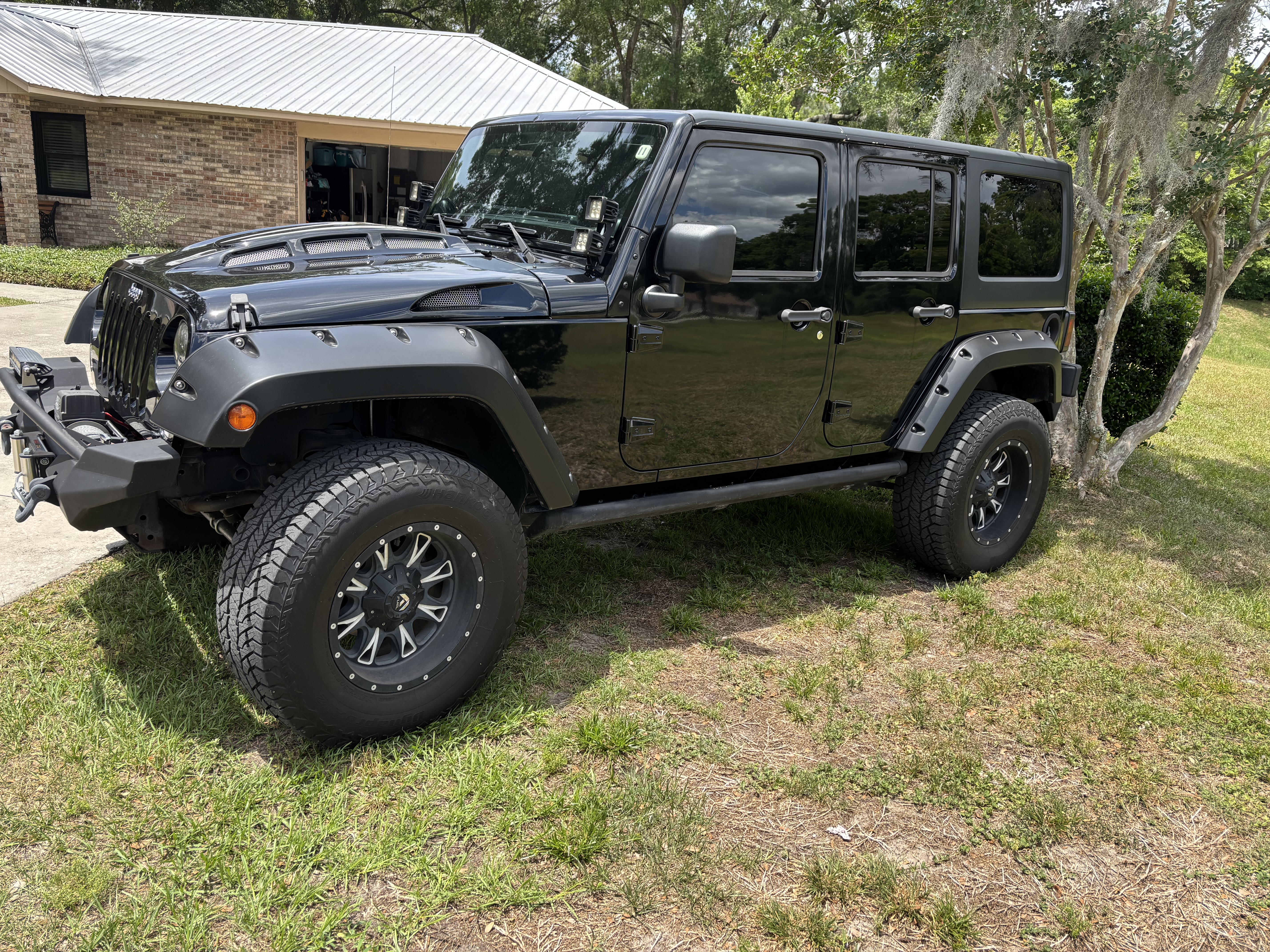 Used 2014 Jeep Wrangler Unlimited Sport w/ Quick Order Package 24S AWD/4WD image 2
