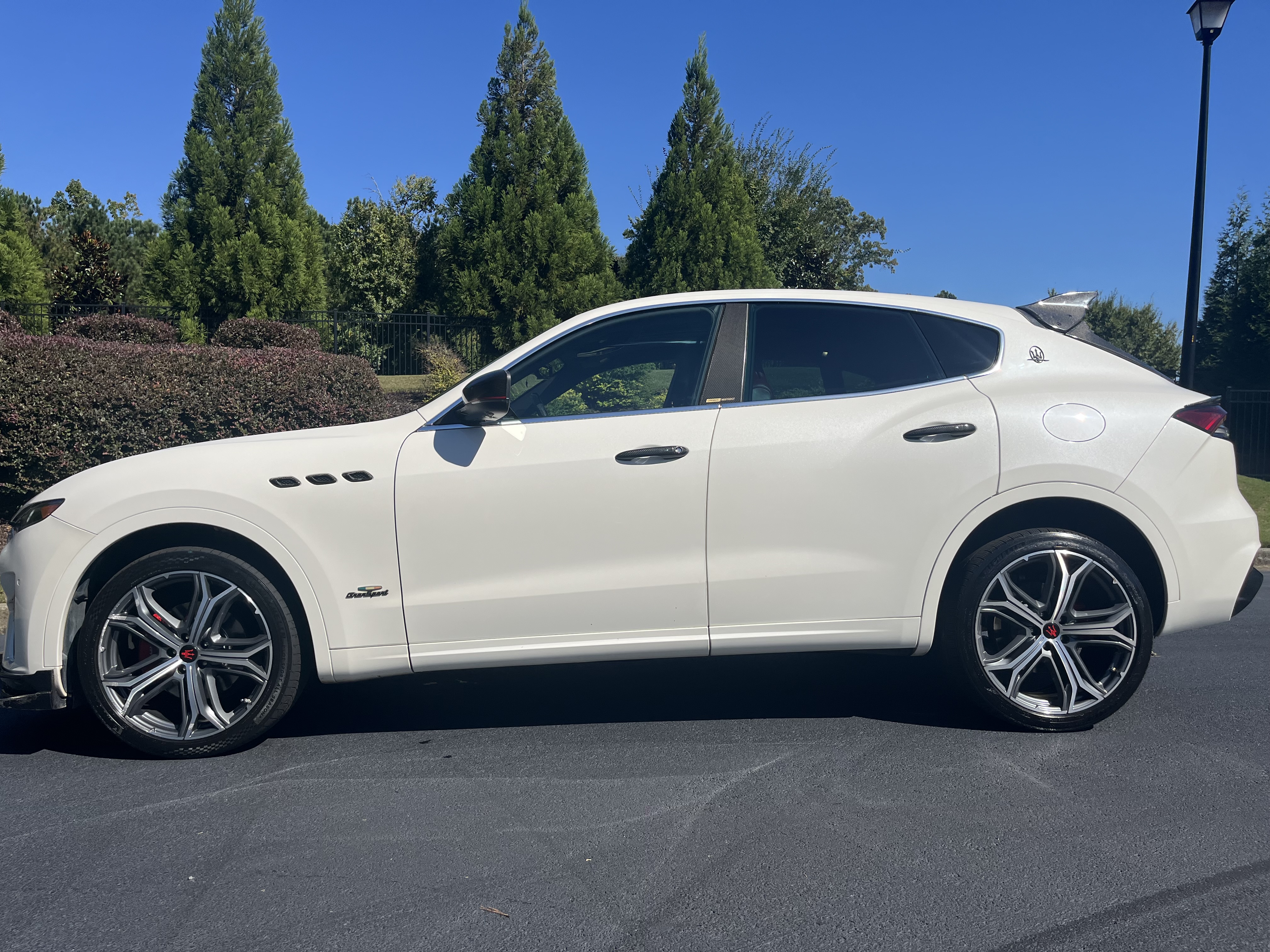 Used 2021 Maserati Levante GranSport AWD/4WD image 10