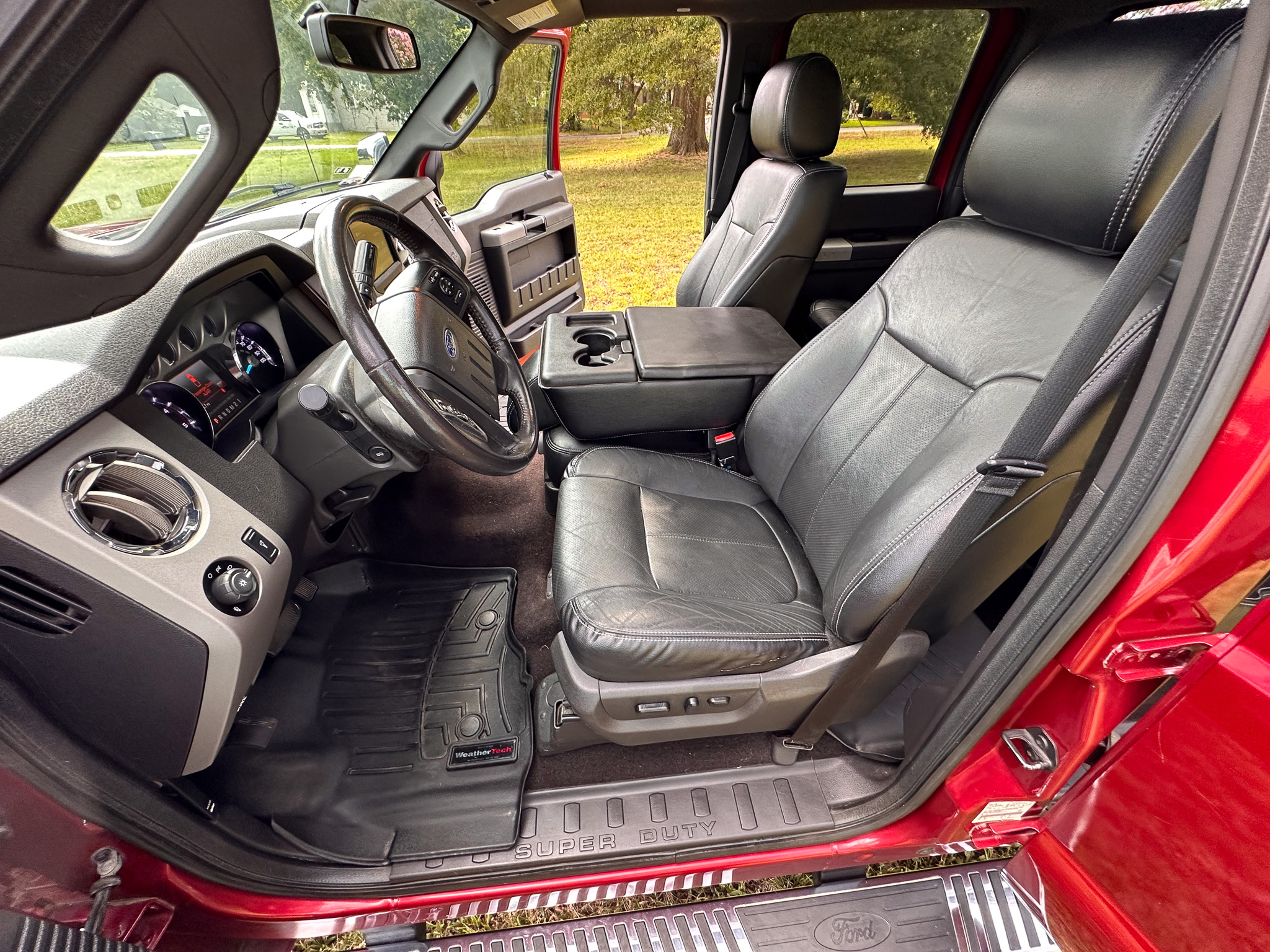 Used 2016 Ford F250 Lariat w/ Lariat Ultimate Package AWD/4WD image 15