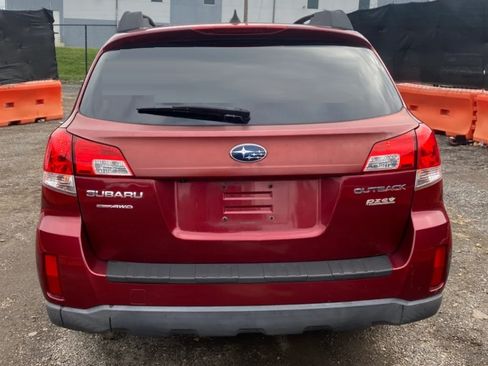 Used 2012 Subaru Outback 2.5i Limited w/ Moonroof Pkg image 8