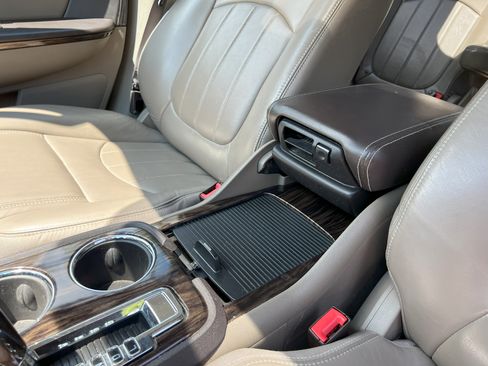 Used 2013 GMC Acadia Denali image 13