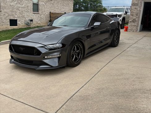 Used 2019 Ford Mustang GT w/ Black Accent Package RWD image 5