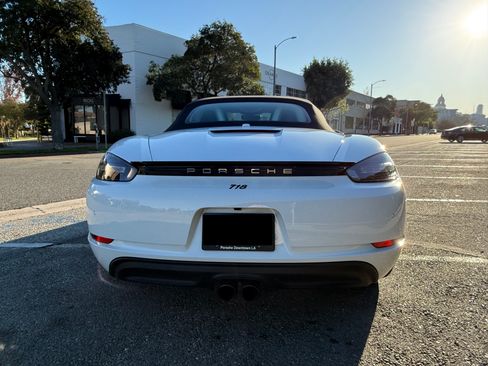 Used 2024 Porsche 718 Boxster image 13