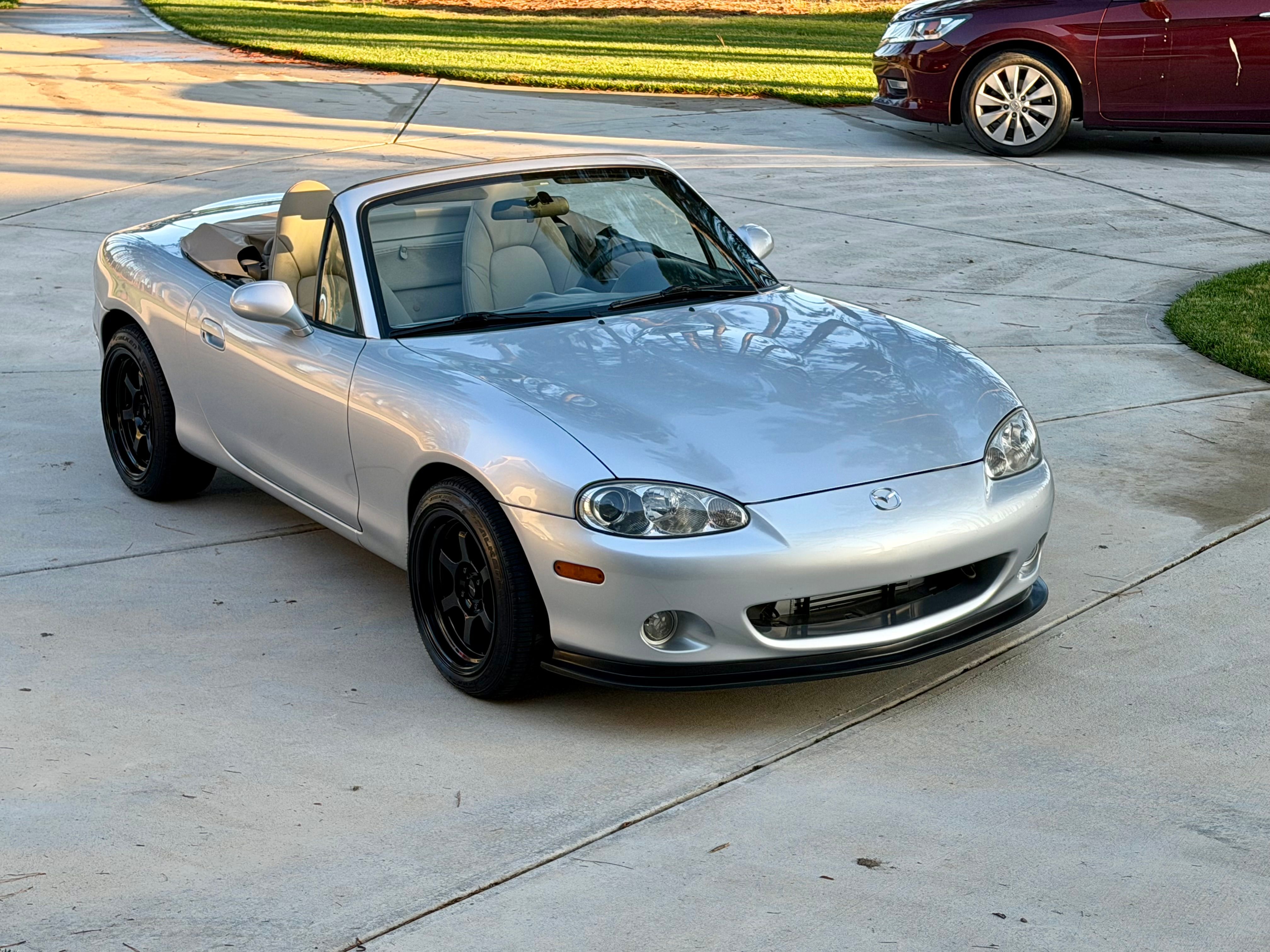 Used 2001 MAZDA MX-5 Miata LS RWD image 1