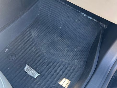 Used 2019 Cadillac XT4 Luxury w/ Cold Weather Package image 19