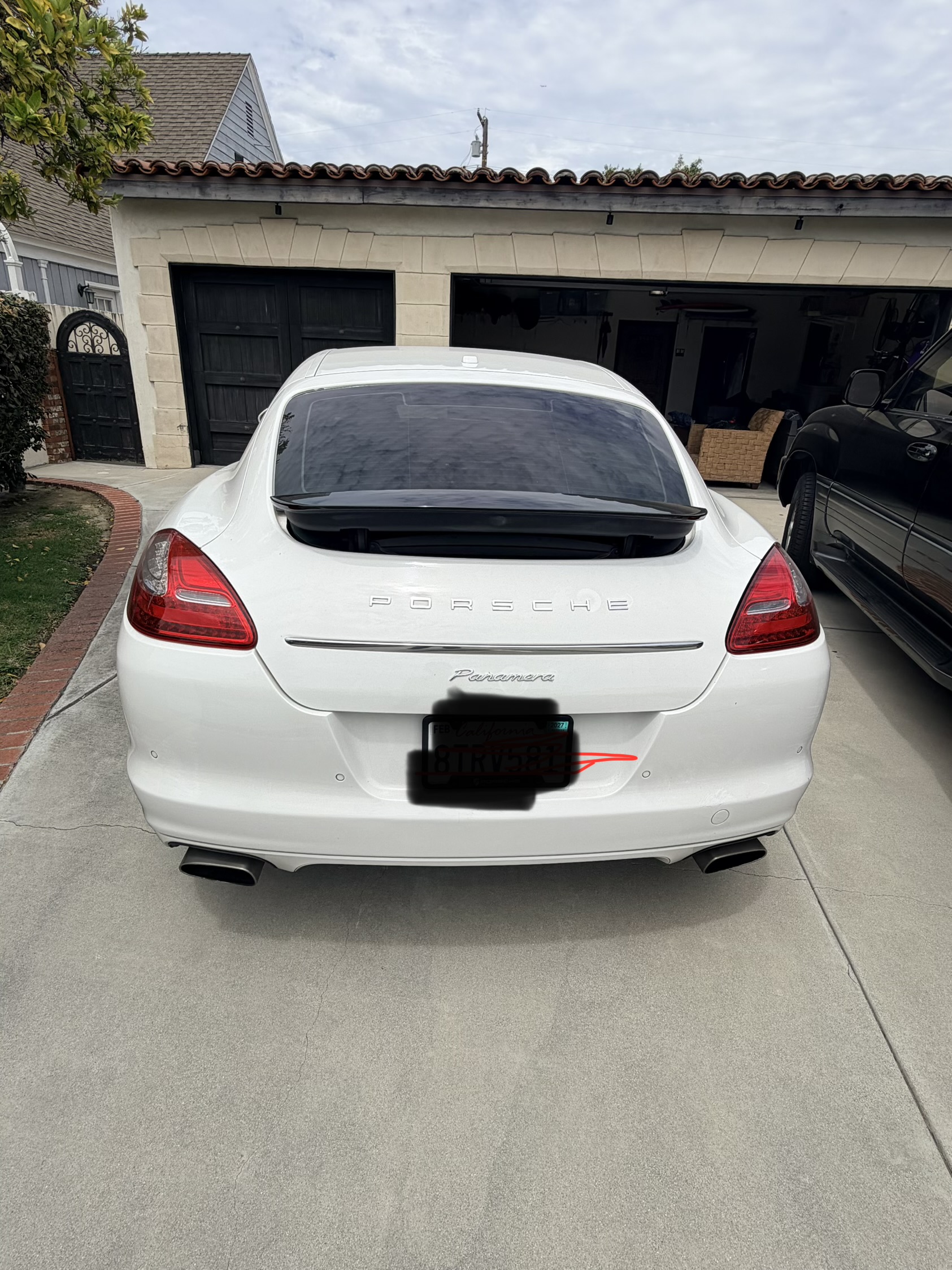 Used 2012 Porsche Panamera RWD image 1