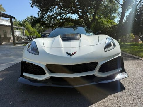 Used 2019 Chevrolet Corvette ZR1 w/ ZTK Track Performance Package RWD image 16