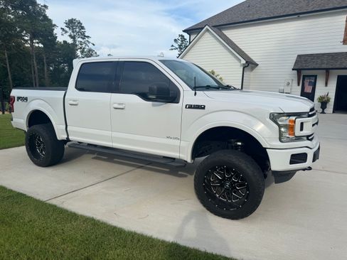 Used 2018 Ford F150 XLT w/ Equipment Group 302A Luxury AWD/4WD image 8