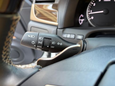 Used 2013 Lexus GS 350 w/ Luxury Pkg image 18