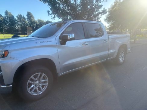 Used 2020 Chevrolet Silverado 1500 LT w/ All-Star Edition AWD/4WD image 4