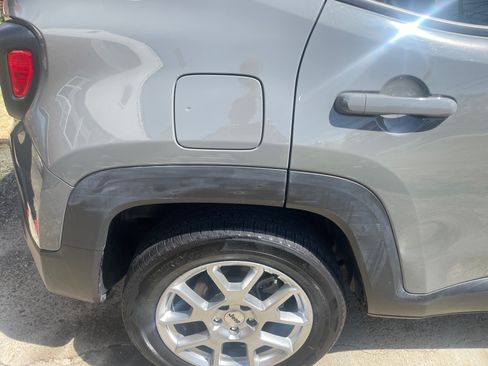 Used 2022 Jeep Renegade Sport w/ Sport Appearance Group image 8