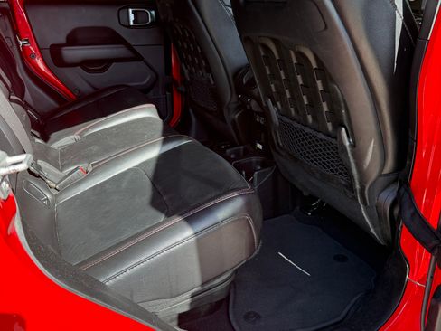 Used 2020 Jeep Gladiator Launch Edition image 13