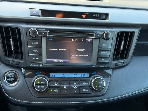 Used 2018 Toyota RAV4 XLE w/ Plus Extra Value Package AWD/4WD image 8
