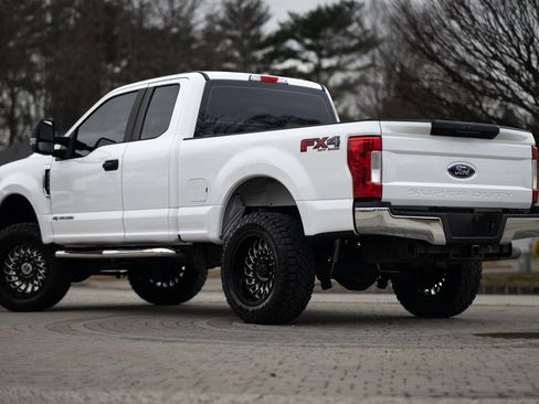 Used 2017 Ford F350 XL w/ Power Equipment Group image 9