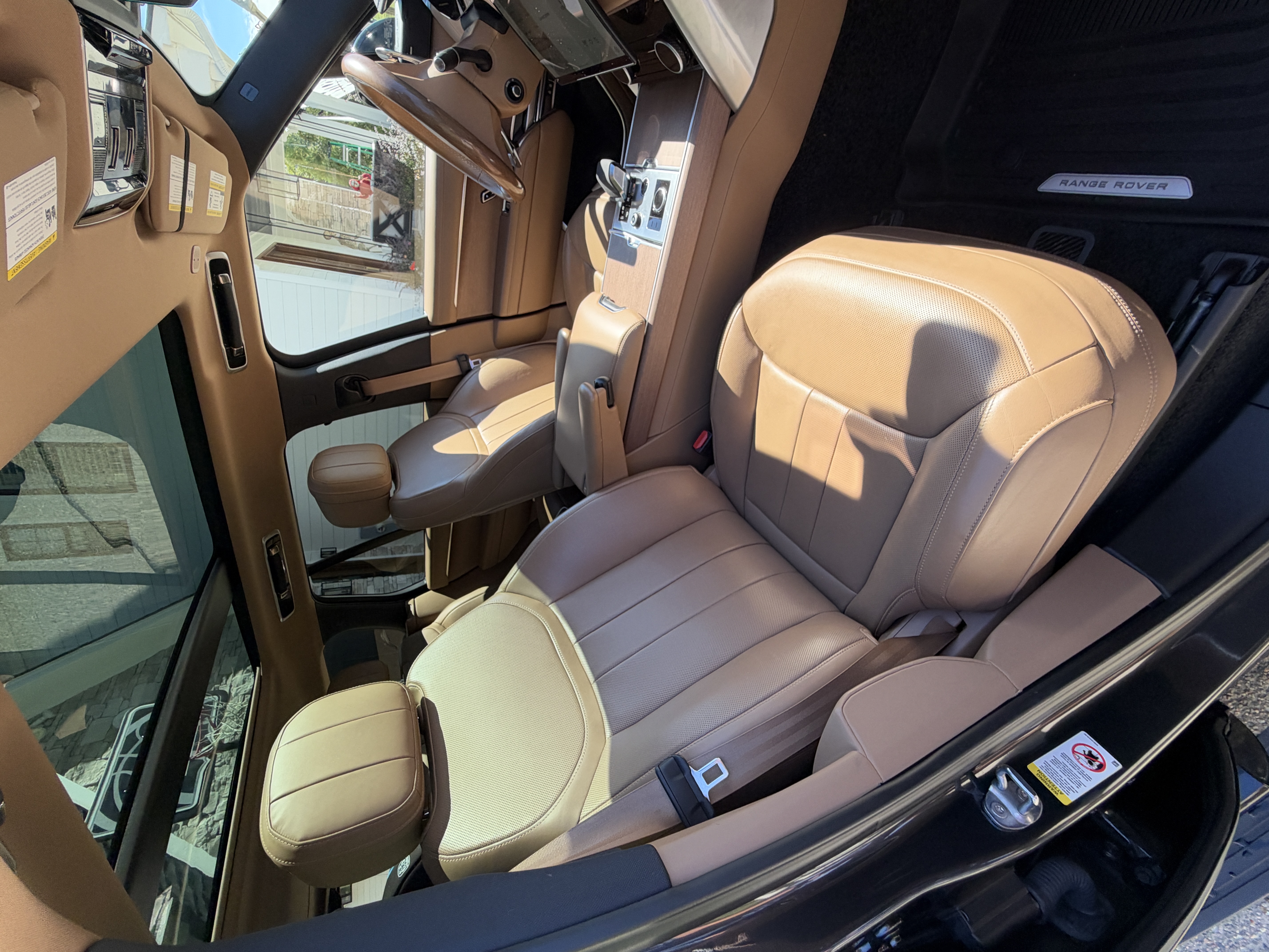 Used 2023 Land Rover Range Rover SE AWD/4WD image 14
