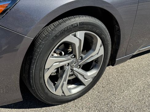 Used 2019 Honda Accord EX image 13