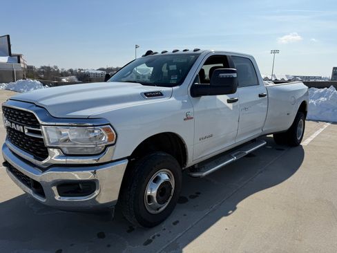 Used 2023 RAM 3500 Big Horn w/ Level 1 Equipment Group image 16