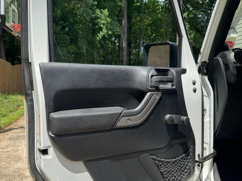 Used 2011 Jeep Wrangler Sport AWD/4WD image 10