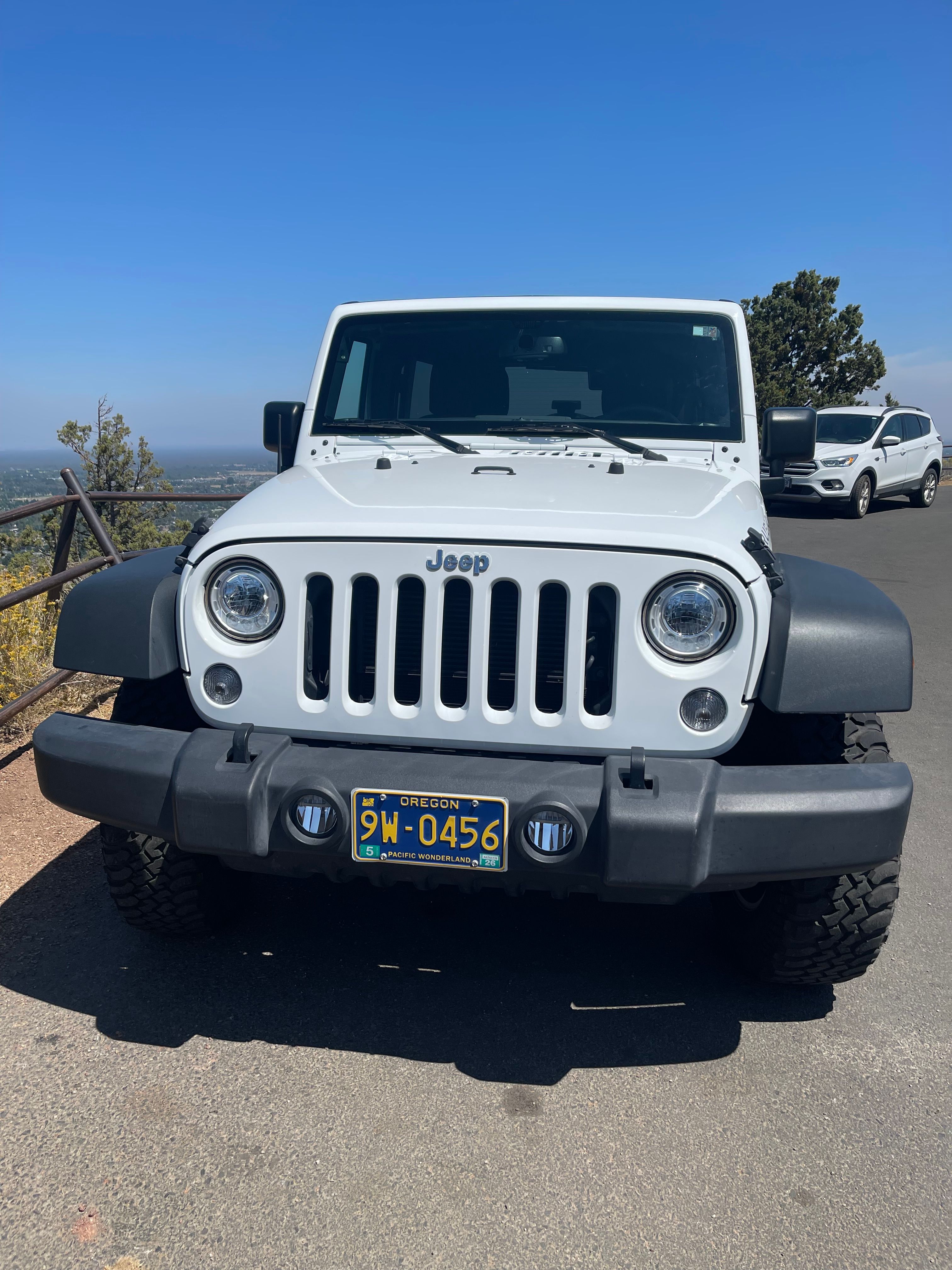 Used 2018 Jeep Wrangler Unlimited Rubicon w/ Connectivity Group AWD/4WD image 6