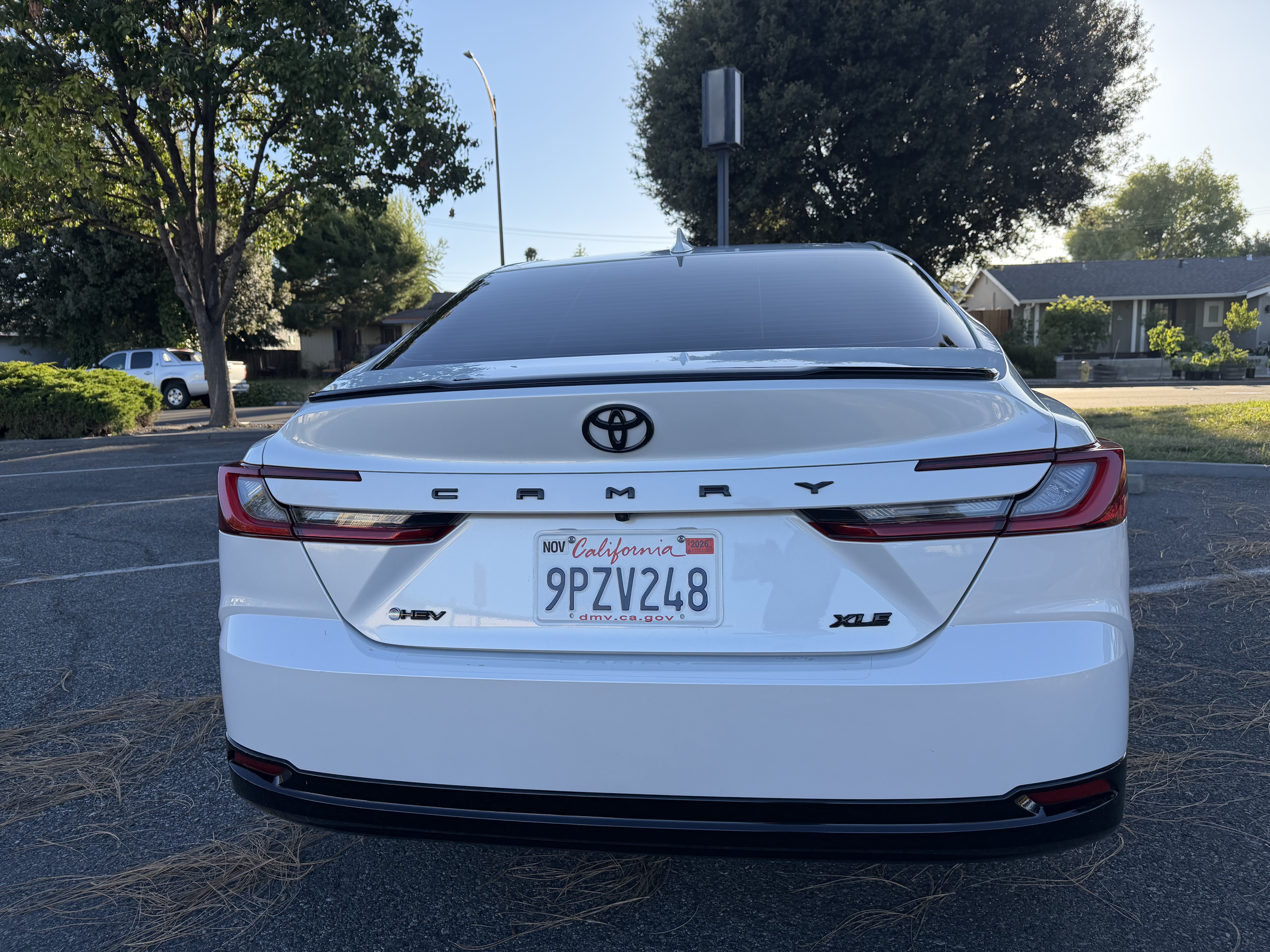 Used 2025 Toyota Camry XLE FWD image 9