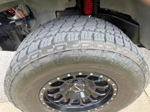 Used 2016 Jeep Wrangler Sport w/ Connectivity Group AWD/4WD image 8