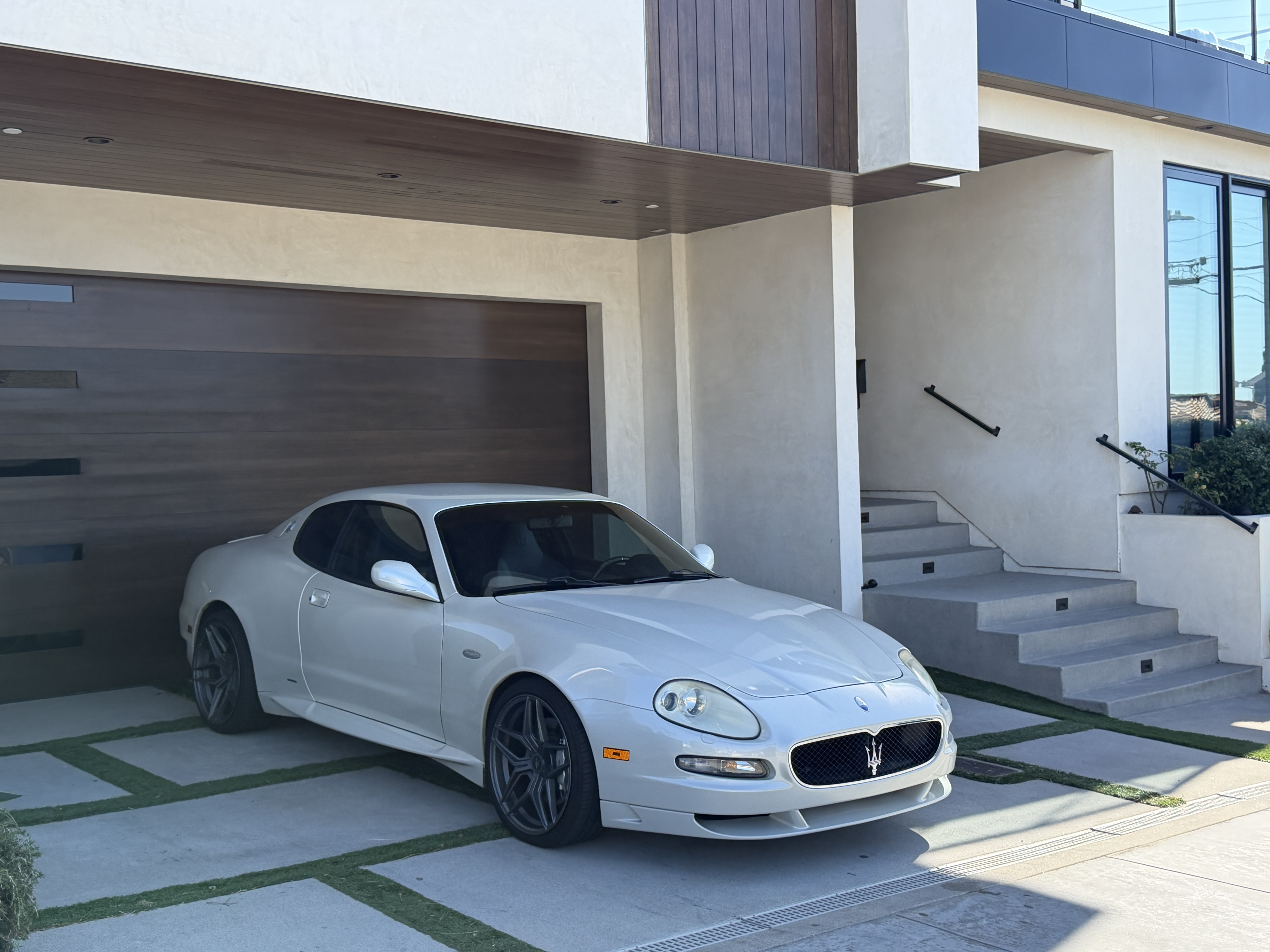 Used 2005 Maserati GranSport Coupe RWD image 1