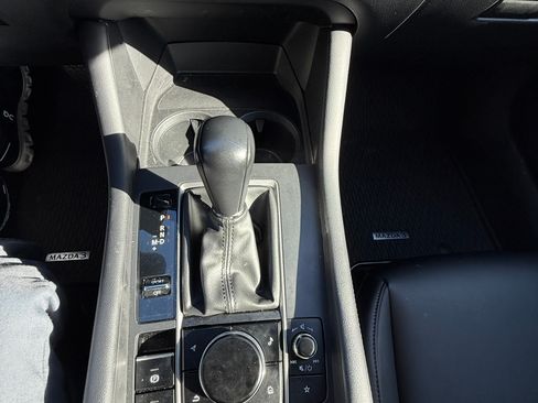 Used 2022 MAZDA MAZDA3 s image 15