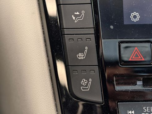 Used 2021 INFINITI QX50 Autograph w/ Premium White Leather Package image 29