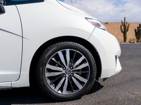 Used 2015 Honda Fit EX image 16