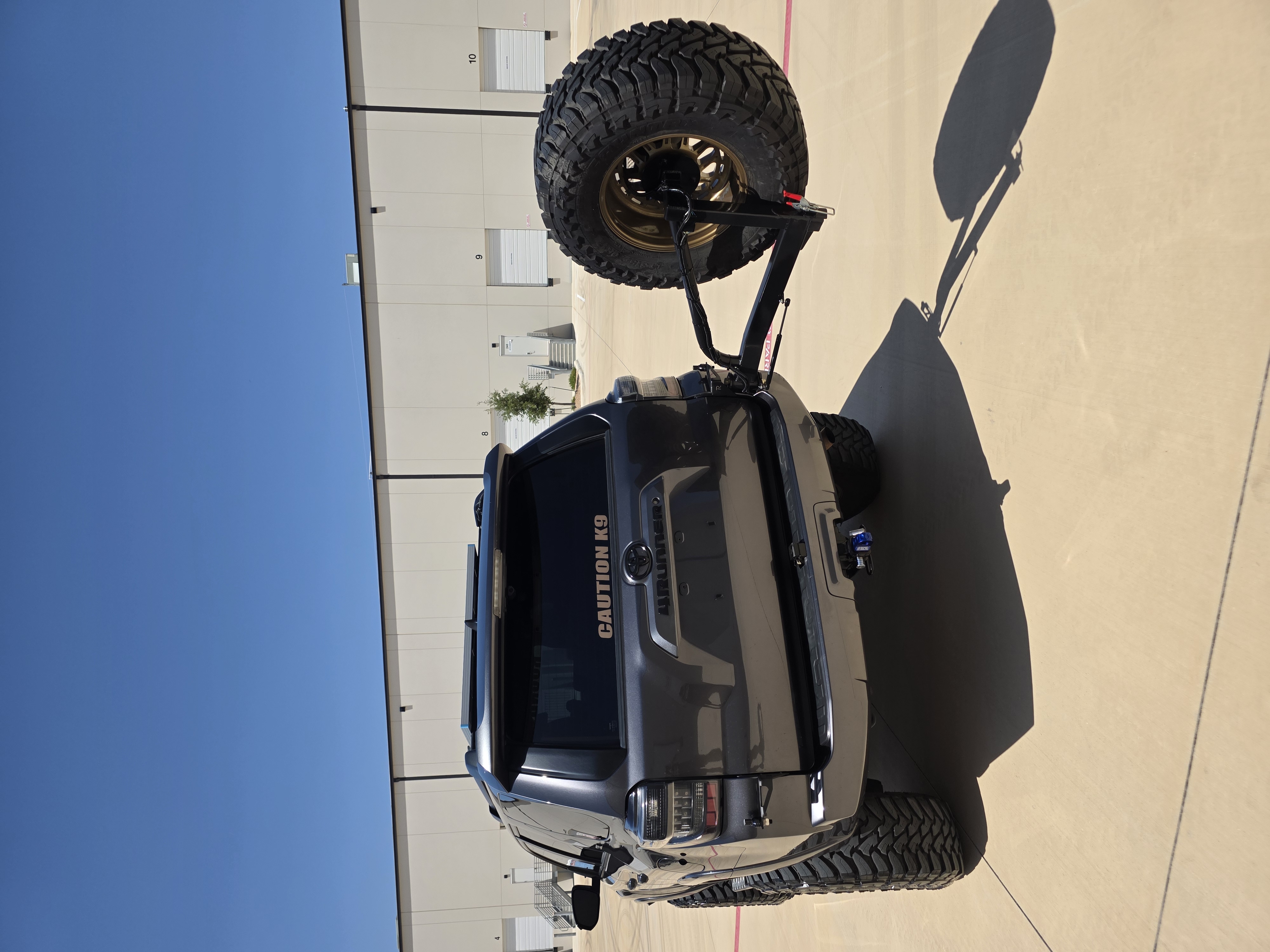 Used 2019 Toyota 4Runner SR5 AWD/4WD image 8
