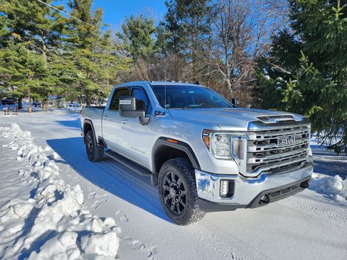 Used 2021 GMC Sierra 2500 SLE w/ SLE Value Package; image 5