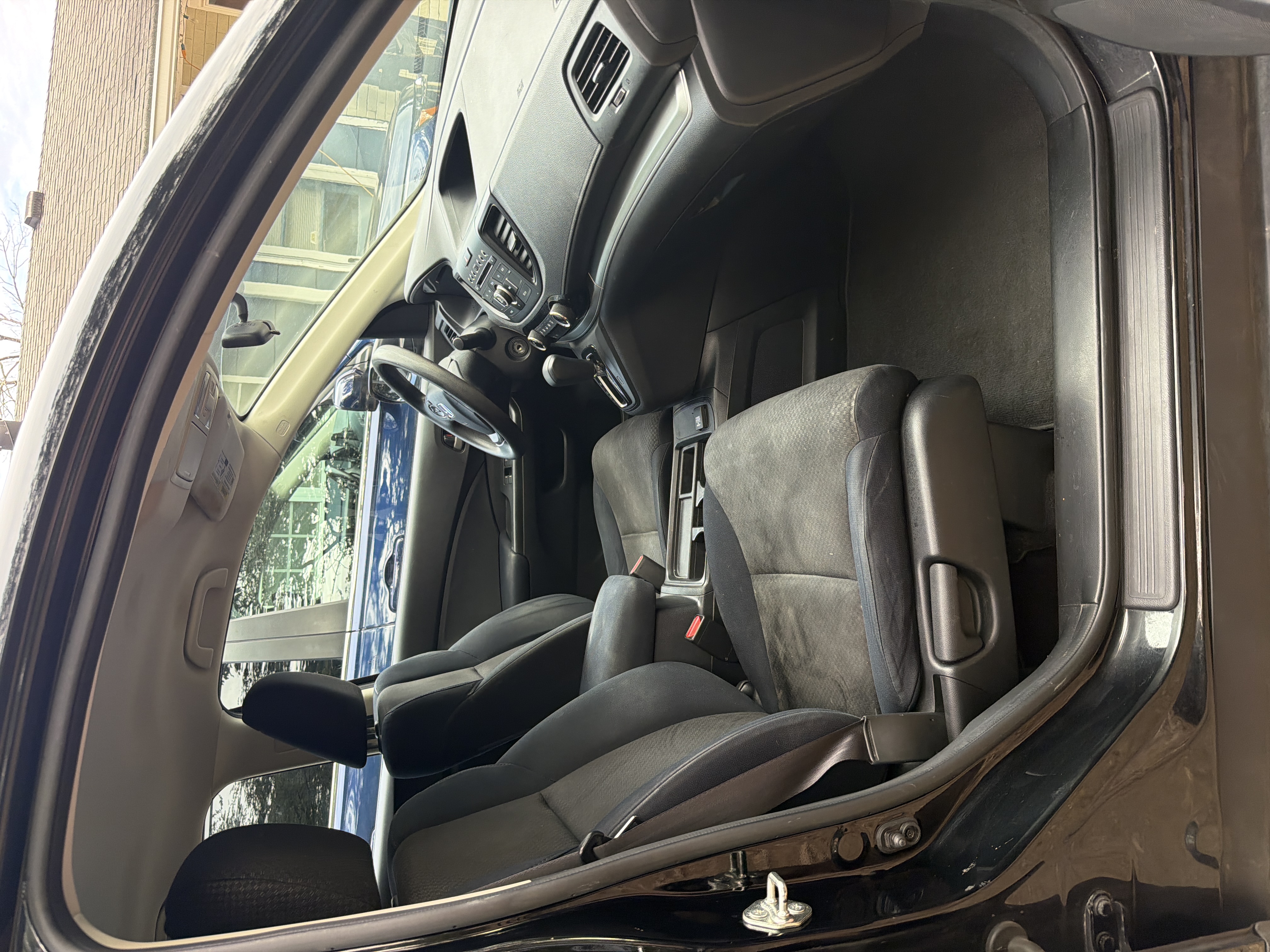 Used 2016 Honda CR-V LX image 17
