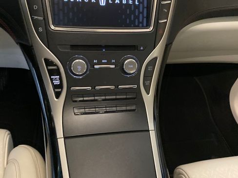 Used 2017 Lincoln MKX Black Label w/ Driver Assistance Package AWD/4WD image 5