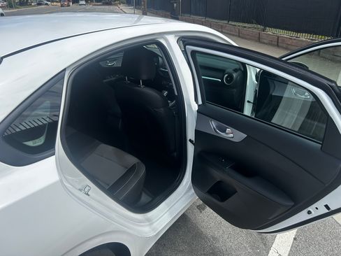 Used 2024 Kia Forte LX image 12