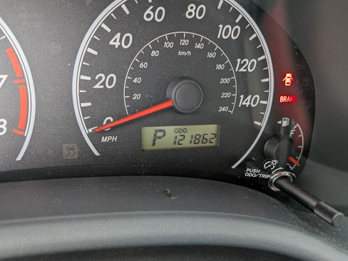 Used 2011 Toyota Corolla image 8