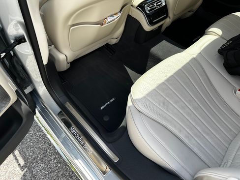 Used 2023 Mercedes-Benz S 500 4MATIC image 21