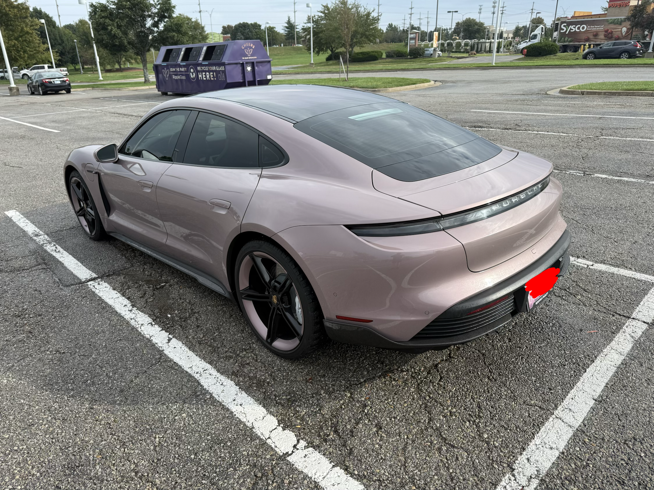 Used 2022 Porsche Taycan RWD image 6