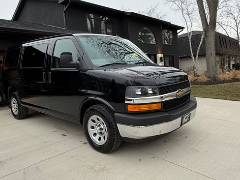Used 2014 Chevrolet Express 1500 image 1