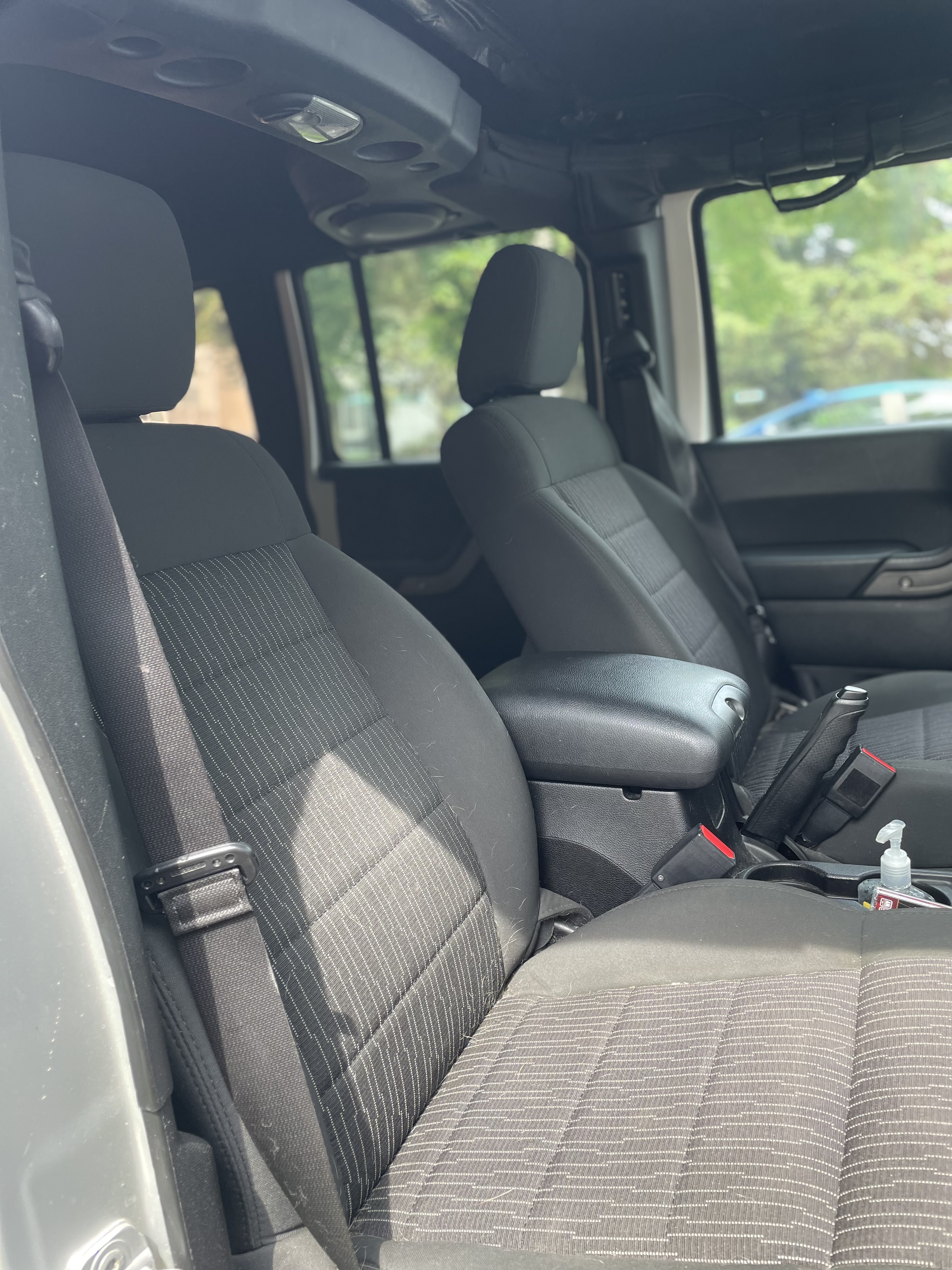 Used 2012 Jeep Wrangler Unlimited Sport AWD/4WD image 10