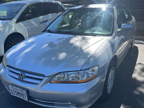 Used 2001 Honda Accord LX image 2