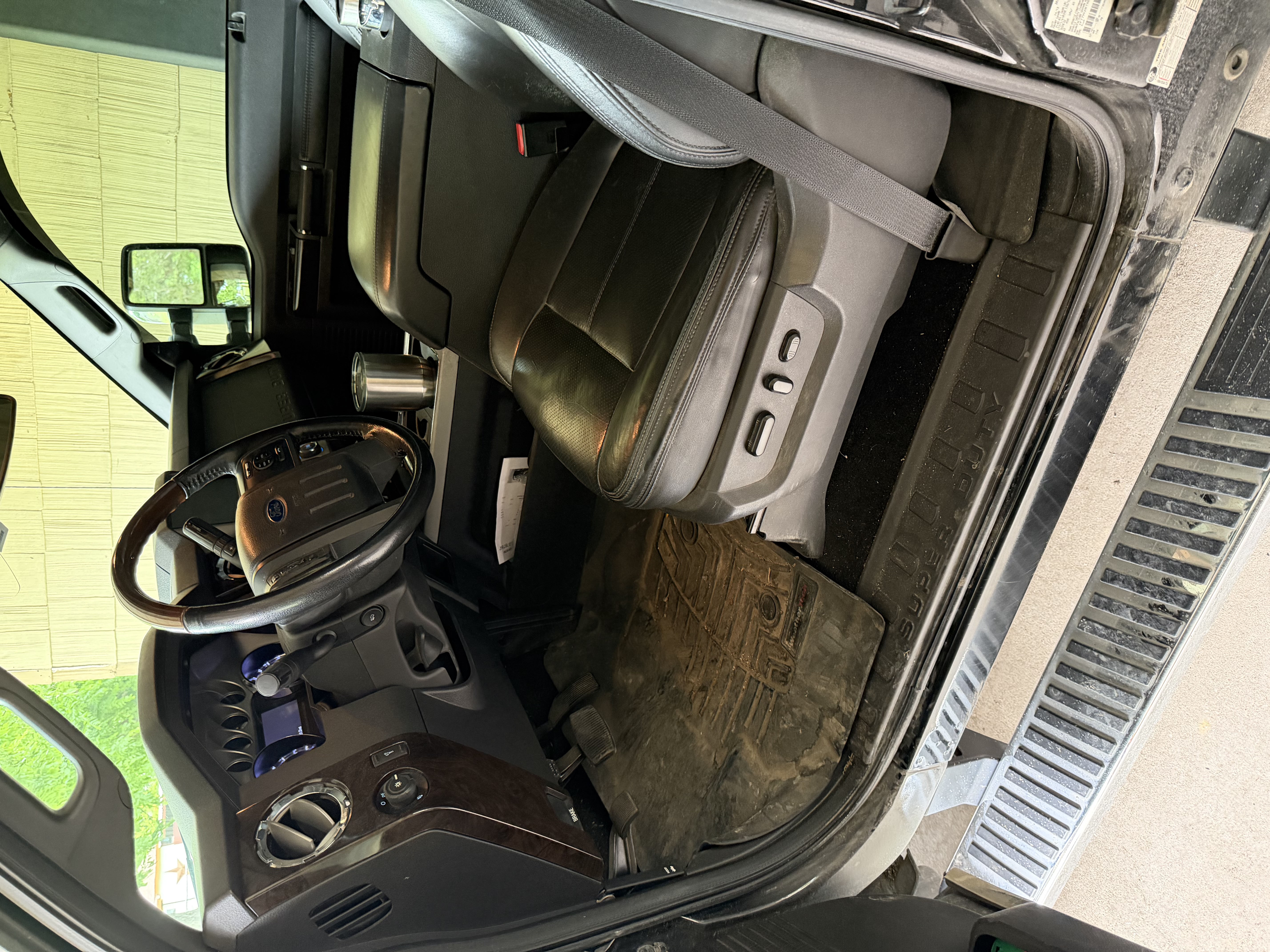Used 2013 Ford F250 Platinum w/ FX4 Off Road Pkg AWD/4WD image 6
