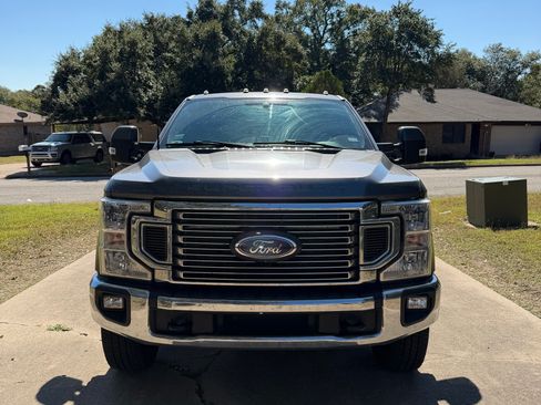 Used 2022 Ford F350 Lariat w/ Lariat Ultimate Package image 2