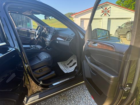 Used 2019 Mercedes-Benz GLS 450 4MATIC image 14